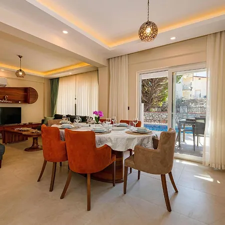 Close To Oludeniz 5 Bedroom Овачик