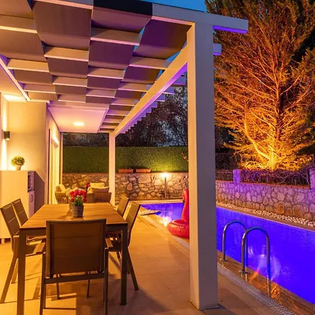 Close To Oludeniz 5 Bedroom * Овачик